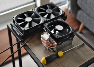 Tản nhiệt cũng cần nên nâng cấp để giúp máy hoạt động ổn định hơn